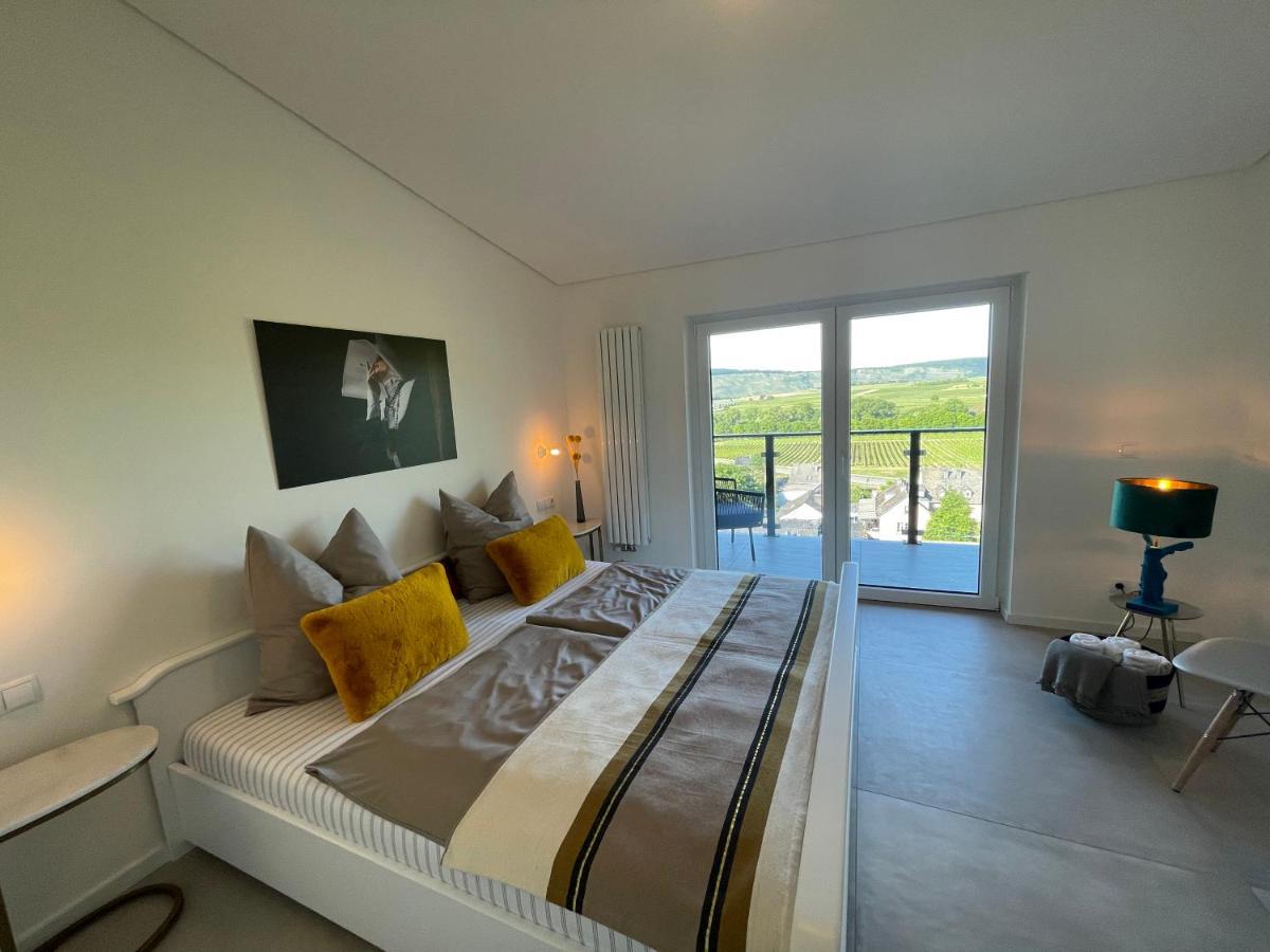 The View Apartment Ensch Bagian luar foto